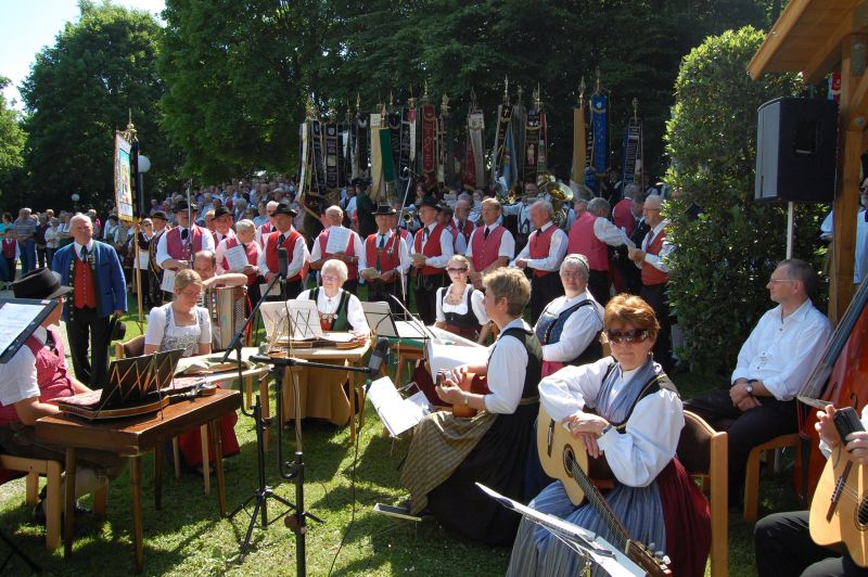 Impression de niederbayerischen Trachtenfestes in Bad Füssing