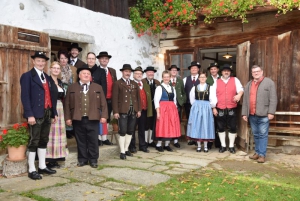 Vorstand Georg Maier (2.v.r.) begleitete die Gauvorstandschaft beim Kulturprogramm, hier im Heimatmuseum im Schramlhaus Foto pox